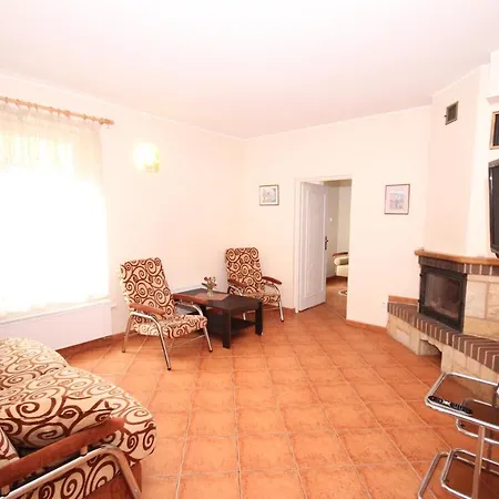 Patio בית אירוח